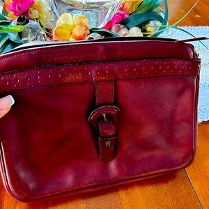 classy ETIENNE AIGNER burgundy high quality leather satchel style purse. 1980’s